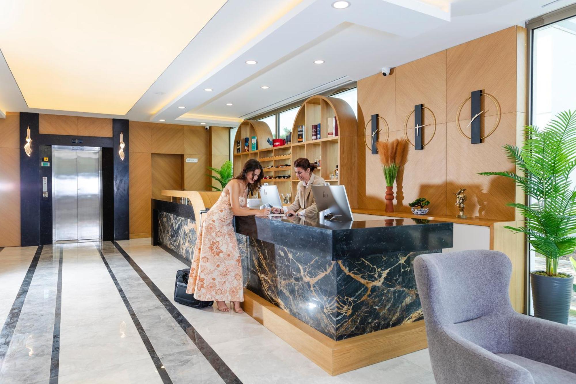 Guelluek Uno Elegance Otel 外观 照片